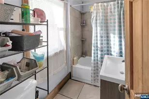 38 Harrison Pl, Clifton, NJ 07011 - Photo 24