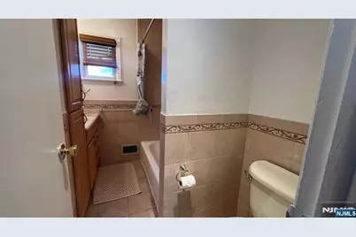 228 Philip Avenue, Elmwood Park, NJ 07407 - Photo 12