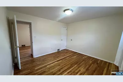 228 Philip Avenue, Elmwood Park, NJ 07407 - Photo 10