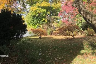 37-27 Hale Pl, Fair Lawn, NJ 07410 - Photo 12