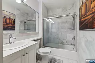 214 The Promenade 214, Edgewater, NJ 07020 - Photo 28