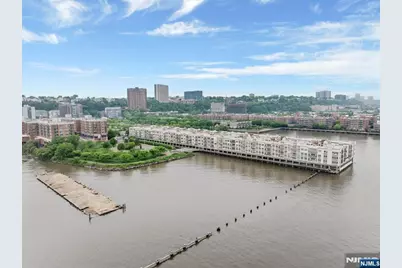 214 The Promenade 214 #214, Edgewater, NJ 07020 - Photo 14