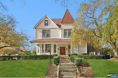 328 Carmita Avenue, Rutherford, NJ 07070 - Photo 4