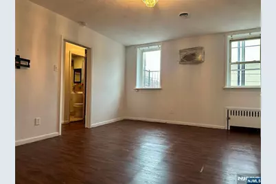 530 Valley Brook Avenue 2Fl #2FL, Lyndhurst Township, NJ 07071 - Photo 2
