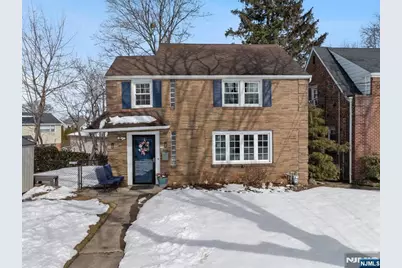 124 Hawthorne Avenue, Clifton, NJ 07011 - Photo 2