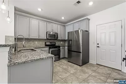 25 Veterans Drive, Wood Ridge, NJ 07075 - Photo 8