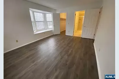 126 Raintree Lane, Mahwah, NJ 07430 - Photo 12