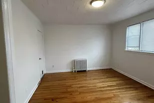 289 Livingston Ave 2nd Fl, Lyndhurst Township, NJ 07071 - Photo 8