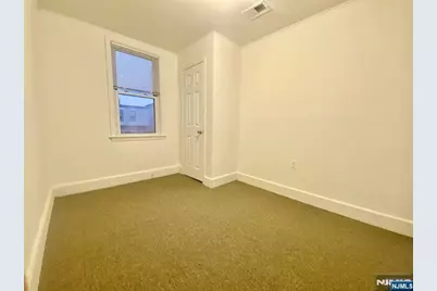 250 Chase Avenue 2 #2, Lyndhurst Township, NJ 07071 - Photo 8