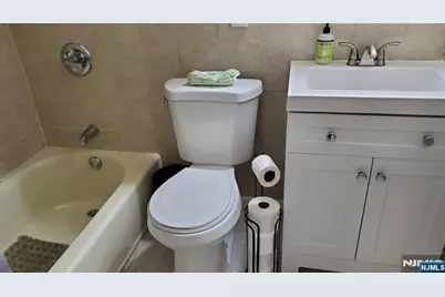 662 Bloomfield Avenue, Verona, NJ 07044 - Photo 4