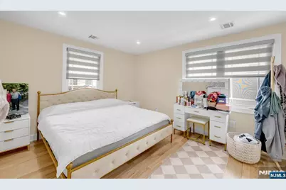 107 Chestnut Street, Rochelle Park Township, NJ 07662 - Photo 18