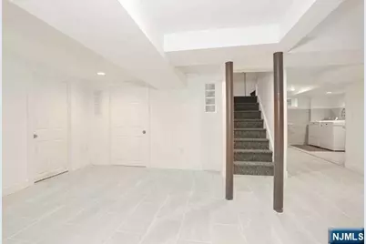 220 Raymond Street, Hasbrouck Heights, NJ 07604 - Photo 28