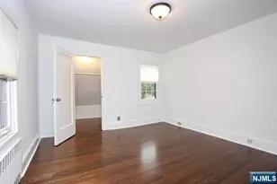 220 Raymond St, Hasbrouck Heights, NJ 07604 - Photo 20