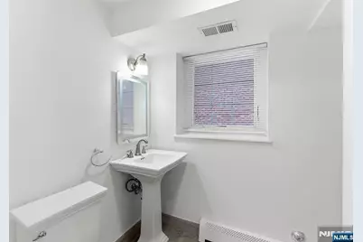 281 Wayne Avenue 281 #281, Cliffside Park, NJ 07010 - Photo 20