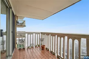 555 North Ave 17-U, Fort Lee, NJ 07024 - Photo 12