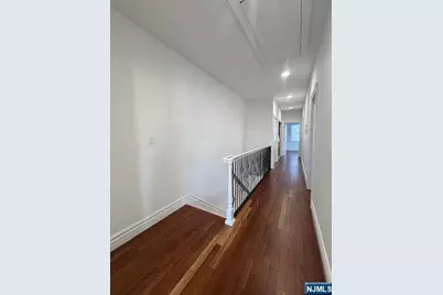 52 Myrtle B #B, Edgewater, NJ 07020 - Photo 6