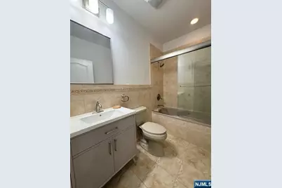 52 Myrtle B #B, Edgewater, NJ 07020 - Photo 12