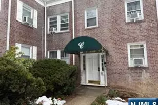 140 W Englewood Ave C4, Teaneck Township, NJ 07652 - Photo 2