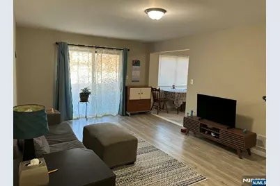 92 Beverly Hills Terrace 9204 #9204, Woodbridge Township, NJ 07095 - Photo 2