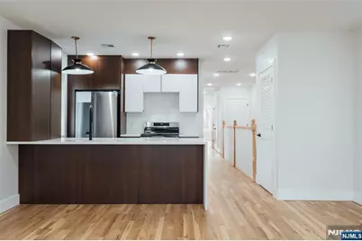 90 Hollywood Avenue 2 #2, East Orange, NJ 07018 - Photo 4