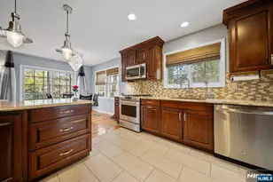 41 Ramsey Ave, Ramsey, NJ 07446 - Photo 18