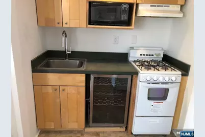 501 Linwood Drive 5J #5J, Fort Lee, NJ 07024 - Photo 8