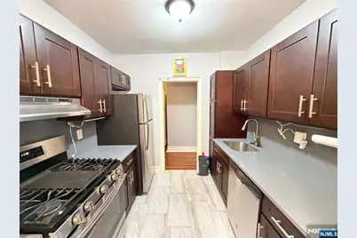 100 A 22 #22, Englewood, NJ 07631 - Photo 4