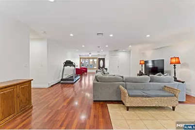 4 Harlow Crescent, Fair Lawn, NJ 07410 - Photo 10