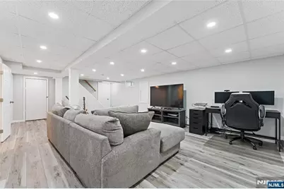 4 Harlow Crescent, Fair Lawn, NJ 07410 - Photo 26