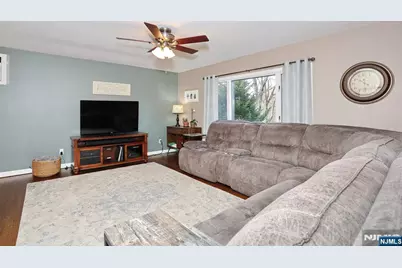 1400 Rt-208, Hawthorne, NJ 07506 - Photo 10