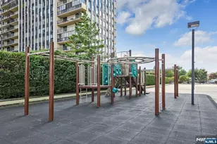 300 Winston 702, Cliffside Park, NJ 07010 - Photo 22