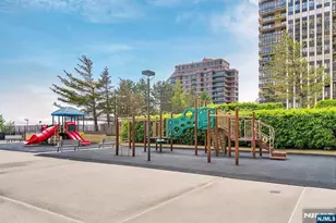 300 Winston 702, Cliffside Park, NJ 07010 - Photo 24