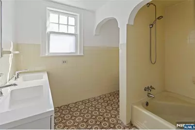 318 Gilbert Street, Ridgewood, NJ 07450 - Photo 16