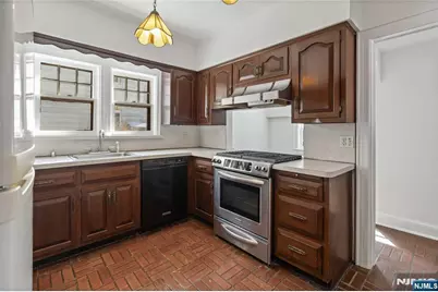 318 Gilbert Street, Ridgewood, NJ 07450 - Photo 6