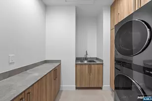 577 Floyd St, Englewood Cliffs, NJ 07632 - Photo 38