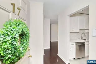 17 Colonial Village Dr, Hillsdale, NJ 07642 - Photo 4