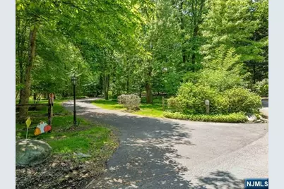 3 Lambs Lane, Cresskill, NJ 07626 - Photo 10