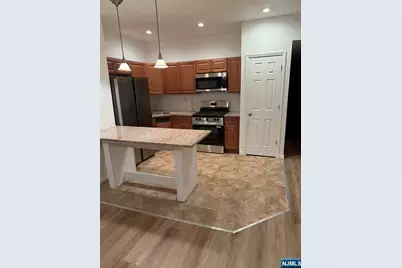 503 Valley Brook Avenue 2 #2, Lyndhurst Township, NJ 07071 - Photo 2