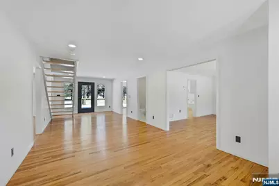 14 Washington Lane, Mahwah, NJ 07430 - Photo 8