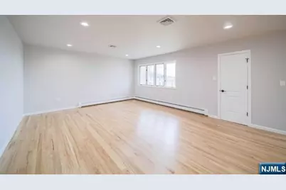 223 E Palisades Boulevard 2nd Fl #2nd FL, Palisades Park, NJ 07650 - Photo 2