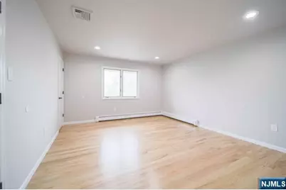 223 E Palisades Boulevard 2nd Fl #2nd FL, Palisades Park, NJ 07650 - Photo 22