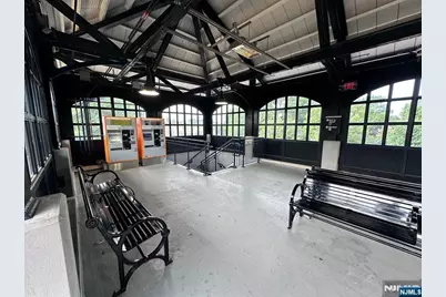 107 Stuyvesant Avenue 202 #202, Lyndhurst Township, NJ 07071 - Photo 10