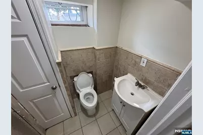 34 Bergen Avenue, Bergenfield, NJ 07621 - Photo 10