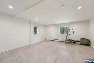 1670 Maple Street, Fort Lee, NJ 07024 - Photo 22