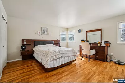 44 Forsythia Lane, Paramus, NJ 07652 - Photo 22