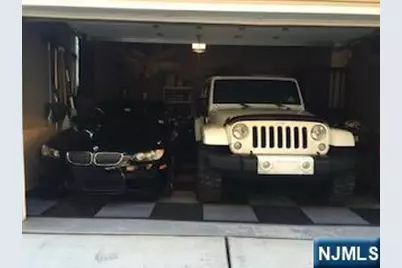 330 Hickory Street, Washington Township, NJ 07676 - Photo 32