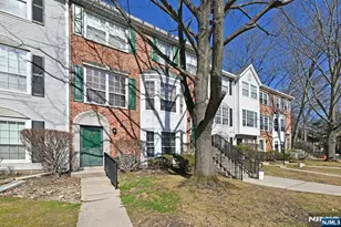 250 Larch Ln, Mahwah, NJ 07430 - Photo 1