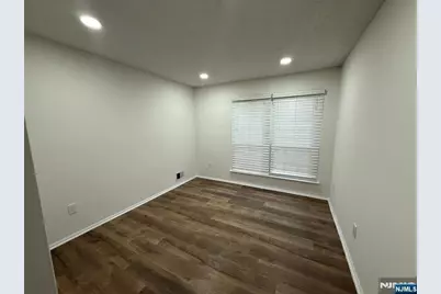 250 Larch Lane, Mahwah, NJ 07430 - Photo 14
