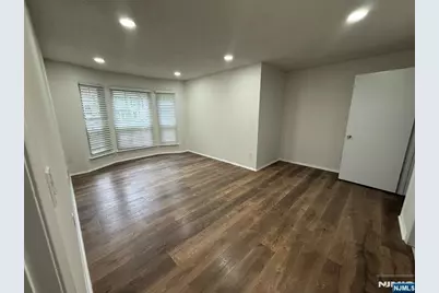 250 Larch Lane, Mahwah, NJ 07430 - Photo 10
