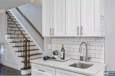 10 Glen Street, Cliffside Park, NJ 07010 - Photo 16